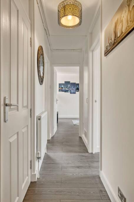 Hidden Gem In Battersea W/ Free Parking Apartment London Exterior photo
