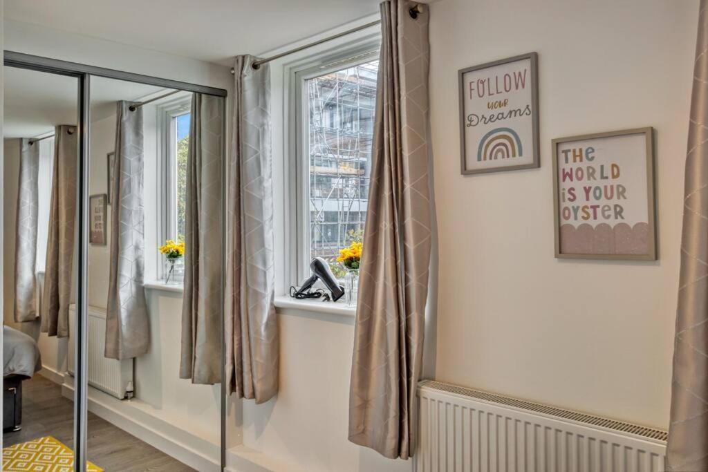 Hidden Gem In Battersea W/ Free Parking Apartment London Exterior photo