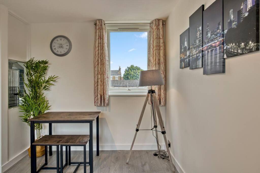 Hidden Gem In Battersea W/ Free Parking Apartment London Exterior photo
