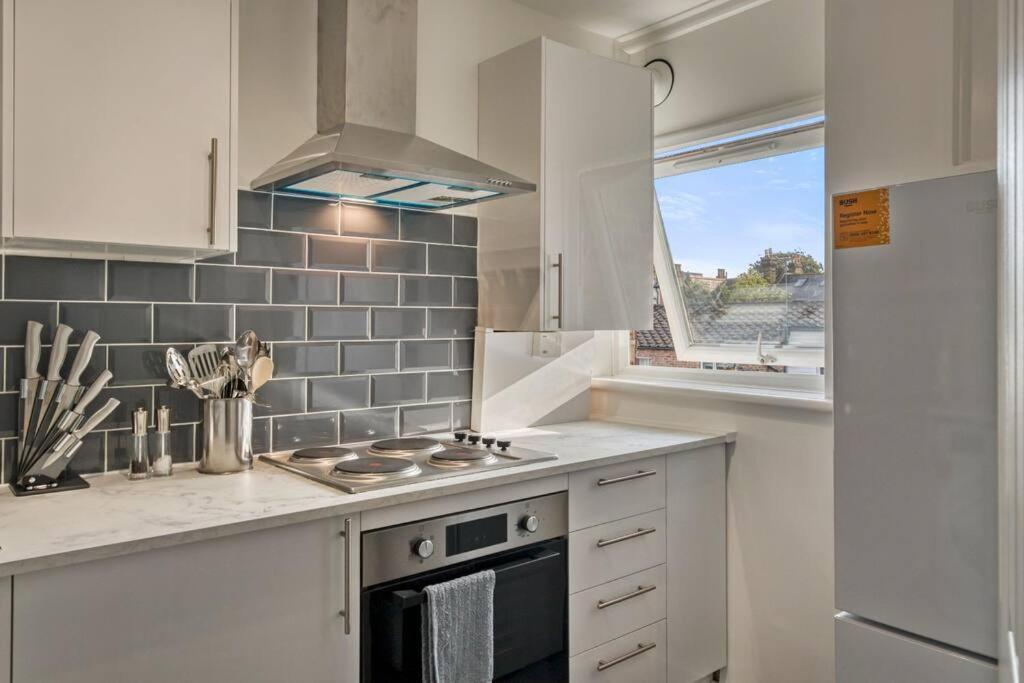 Hidden Gem In Battersea W/ Free Parking Apartment London Exterior photo